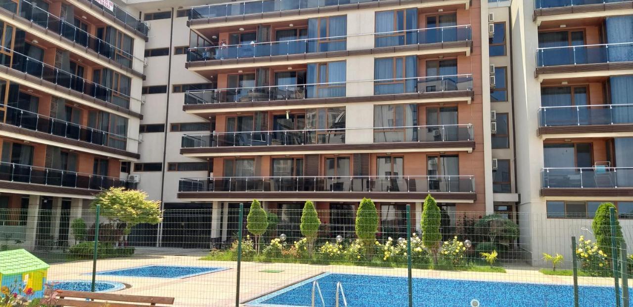 Апартаменти В Помориебей Комплекс Pomorie Exteriér fotografie